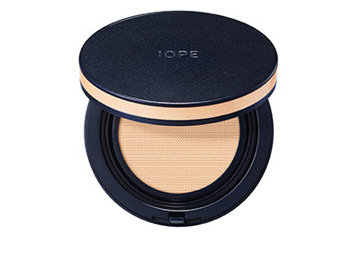 IOPE - 完美恆采持色氣墊粉底 - 非實體通路綜合美妝賞入圍品 - 2019 BEAUTY美人大賞